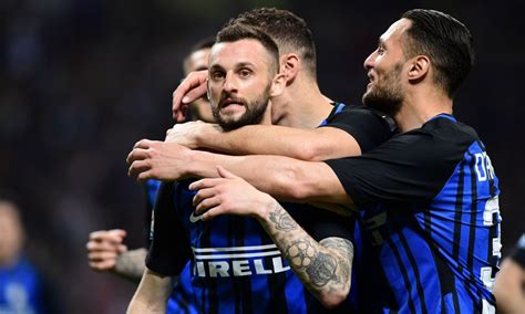 Inter Brozovic Pu Essere Sacrificato Dal Man City Al Psg Ecco Chi