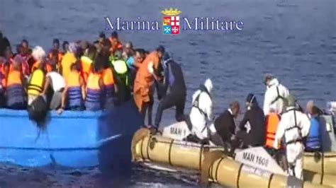 Migranti Nuova Strage Soccorso Barcone Con Morti Nella Stiva Tgcom