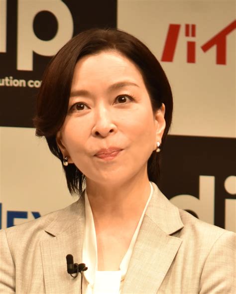 真矢ミキ、親友岡江久美子さんと自身の宝塚出待ちで初対面「何してらっしゃるんですか 」 芸能写真ニュース 日刊スポーツ