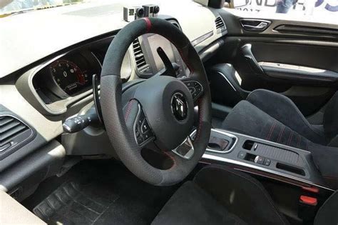 Here Are Some Leaked Pics Of The 2018 Renault Megane RS, Interior ...