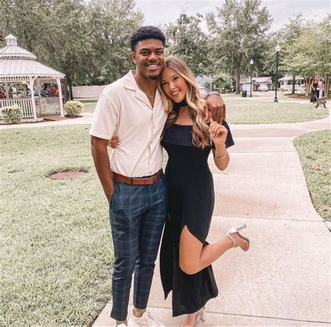 Hot Sexy Allie Schnacky Bikini Pics