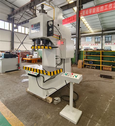 Ton Single Column Hydraulic Press Machine For Setting Accessories