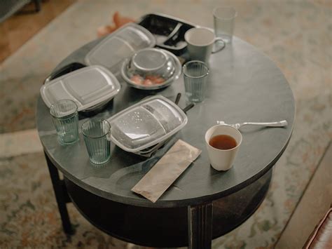 Silver Imac on White Table · Free Stock Photo