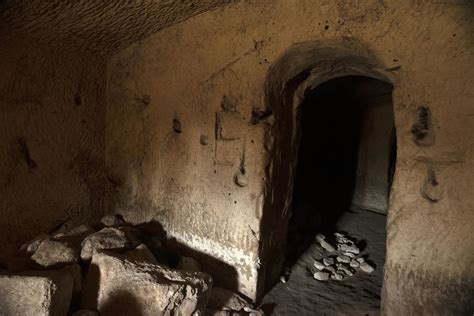 Israeli Archaeologists Excavating Jesus Midwife Tomb R Christianity