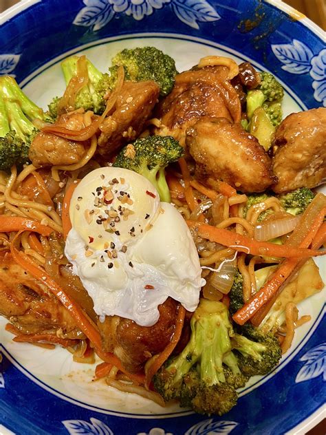 Chicken & veggie noodle stir fry w/ poached egg - Dining and Cooking