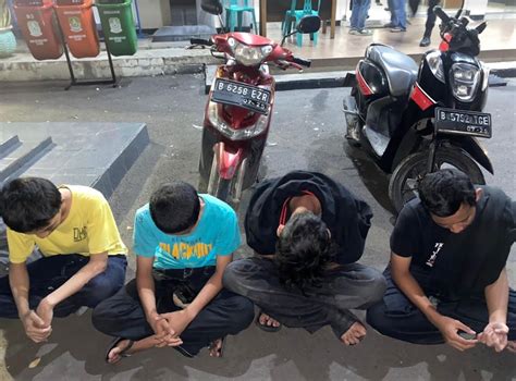 Remaja Di Bawah Umur Tawuran Pakai Panah Dan Busur Di Bekasi Polisi