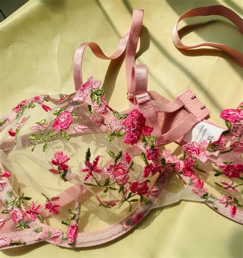 Sexy Lingerie Lace Underwear Temptation Bra Set For Women