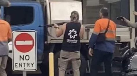 Undercover Police Swarm Ute With Guns Drawn Outside Darwin Hungry Jack