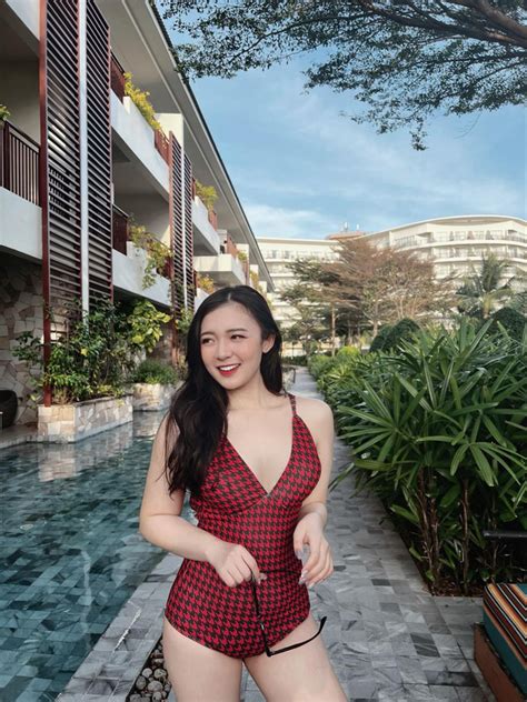 M A H N S M V I Ng Ua Bikini N Ng B Ng C A C C N Mc Esports Duy Ch M T C I T N Quy T