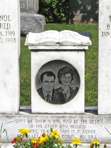 A Grave Interest Cemetery Symbols Of Love A Valentines Day Remembrance