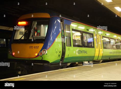 Train at Birmingham New Street station Stock Photo - Alamy