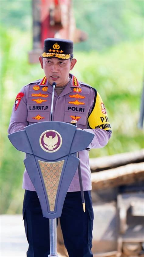 Unggahan Unik Kapolri Sigit Di Media Sosial Ucapkan Harlah Ke 101 Nu Ada Warga Konoha Bersarung