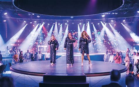 De Grootste Dinnershow Van Nederland Is Terug Max Magazine