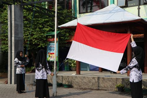 Memeriahkan Peringatan Hari Guru Nasional Smpn Waru Sidoarjo Gelar