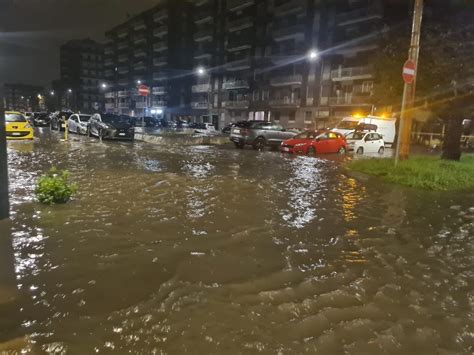 Maltempo A Milano Citt Allagata Dopo Esondazione Del Seveso E