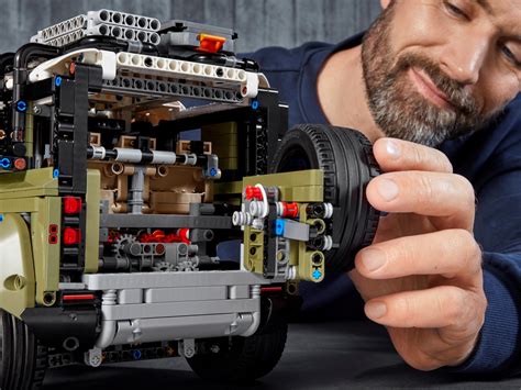Набор LEGO 42110 Land Rover Defender (Техник). Инструкция, состав деталей.