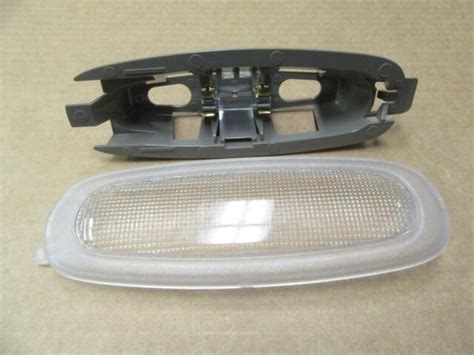 2004 Chevy Trailblazer Rear Dome Light OEM 15160989 B49 For Sale