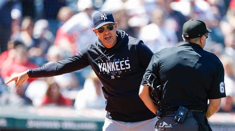 Yankees Aaron Boone Goes Ballistic Gets Ejected After Controversial