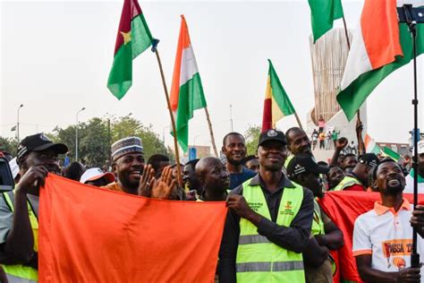 Le Mali le Burkina Faso et le Niger quittent la Cedeao la région ébranlée