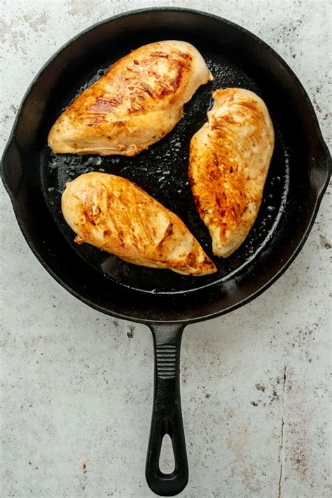 Easy Caprese Chicken Skillet One Pan Recipe Fed Fit