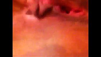 K Kraus se mete los dedos en el coño caliente y húmedo XVIDEOS