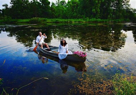 Canoe wedding photography, canoe phot session, canoe photos, canoe engagement session, canoe ...