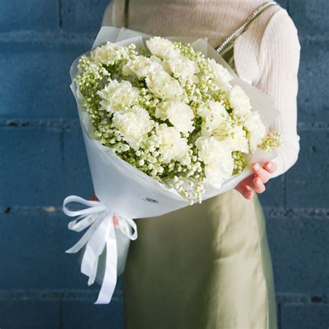 Какие цветы подарить преподавателю на выпускной из колледжа | блог ...