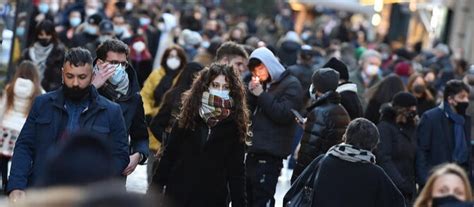 Covid Curva Del Contagio Stabile In Sicilia Che Resta Zona Gialla