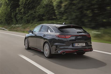 Kia ProCeed 2023