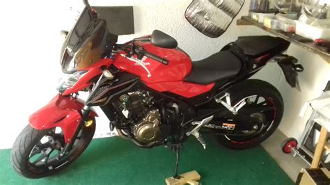 Honda CBF Naked Bike in Rot gebraucht in Hofgeismar für