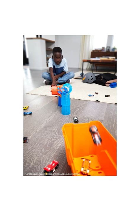 HOT WHEELS Track Builder Serisi Yarış Seti Turuncu FLK GCF Fiyatı Yorumları Trendyol