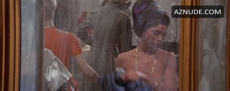 ROSALIND CASH Nude AZNude