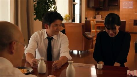 Mature Woman 40s Blowjob Ball Licking Raw Squirrel Personal Shooting Neighborhood Small Breasts