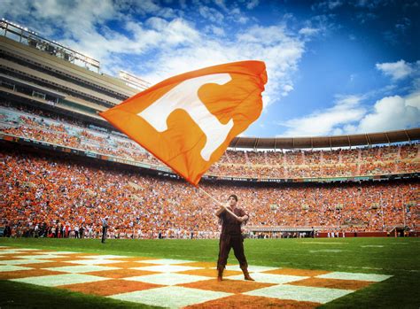 National College Colors Day | Wear Tennessee Orange