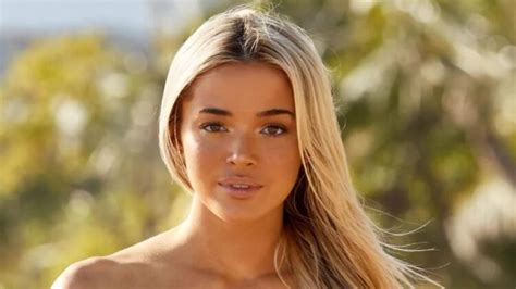 8 Hot Sexy Olivia Addams Bikini Pics
