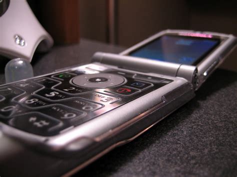 Así funcionaría el posible Motorola Razr con pantalla plegable ENTER CO