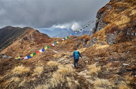 Premium Photo | Tourist at himalaya mountain trek