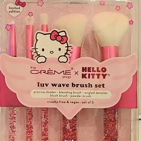 The Crème Makeup The Crme Hello Kitty Luv Wave Brush Set Of 5