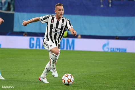 Juventus Include Arthur In Champions League Squad Implications For The