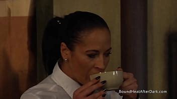 Esclava Lesbiana Rubia Tetona Besada Y Tocada Hasta El Orgasmo XVIDEOS