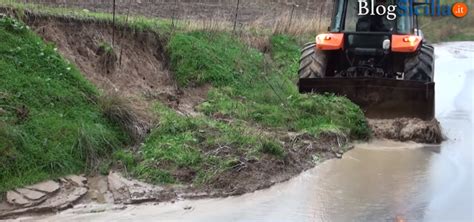 Maltempo Strade Invase Dal Fango E Crolli A Caccamo Qui Nessuno Fa