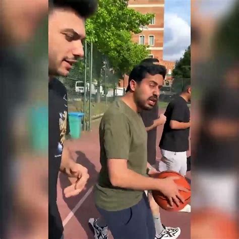 Muhammed Nur Nahya Erdoğan ın basketbol oynamasını taklit etti Herkes