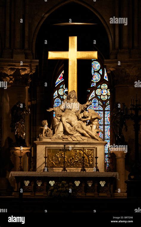 Altar Of Notre Dame De Paris Stock Photo Alamy