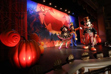 Disneys Halloween Festival At Disneyland Paris Returns With New