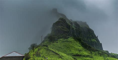 Free Download Hd Wallpaper India Pune Rajgad Fort Trek Rain Fog