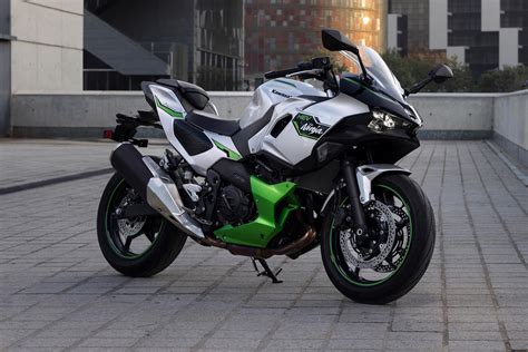 Kawasaki Ninja Hybrid On Review