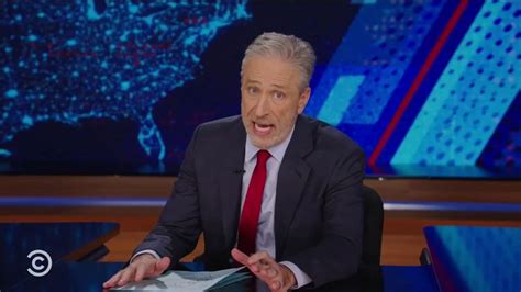 Jon Stewart Gets Standing Ovations At The Daily Show