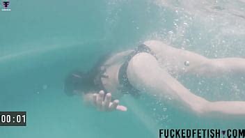 Yessica Bunny Skinny Underwater Wet Swimming Xvideos