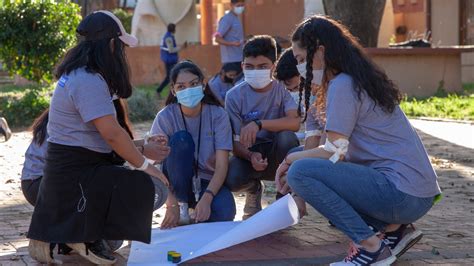 Jóvenes Y Adolescentes Instruyen A Sus Pares Sobre Educación Sexual En