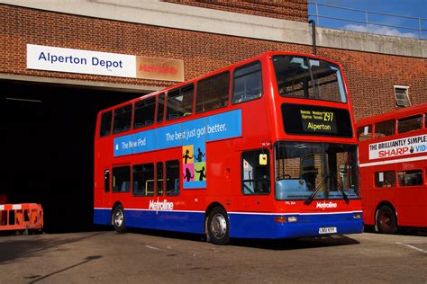 Dressed Like Old Times Metroline Dennis Trident Plaxton Flickr